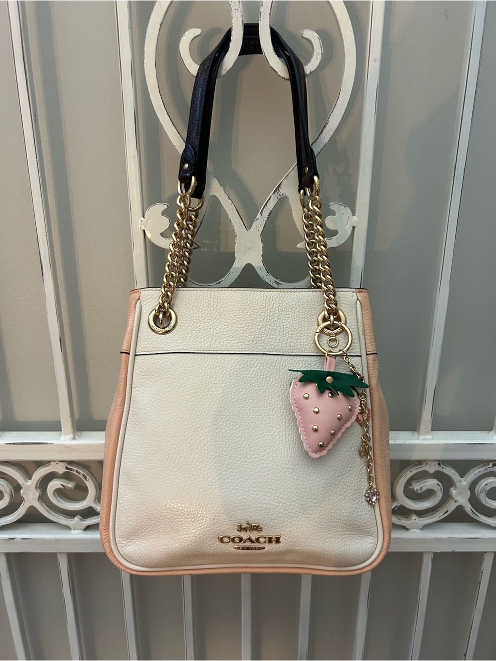 Coach Cammie Pebbled Leather Colorblock Chain Shoulder Bag Ivory Blush CA430